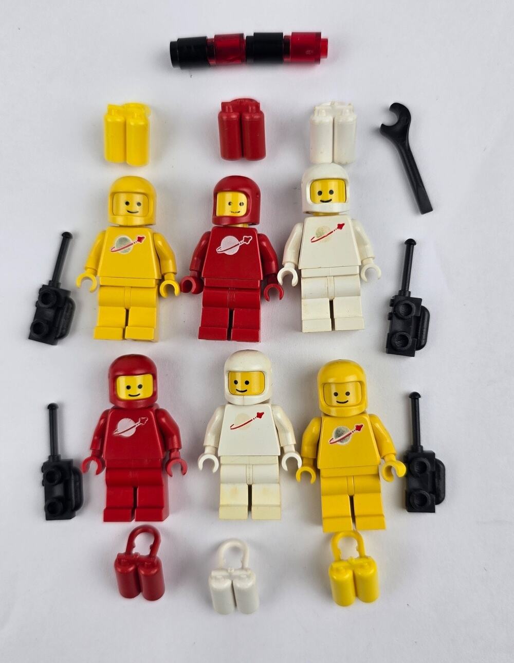 Vintage LEGO Minifigure lot Classic Space Spaceman Red White Yellow Nice cond.